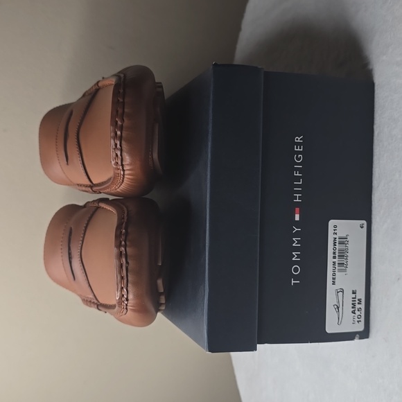 NIB Tommy Hilfiger Amile Color:Cognac Sz 10.5 - Picture 8 of 8